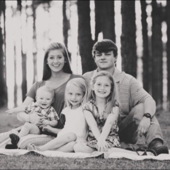 Meet your Posher👇🏻 - Picture 2 of 8